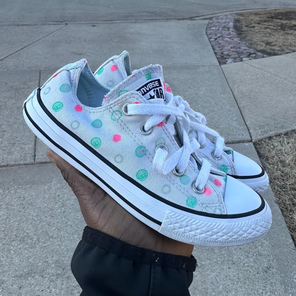Converse Chuck Taylor All Star Low Top Little Girl Polka Dot Sneakers Size 13‎